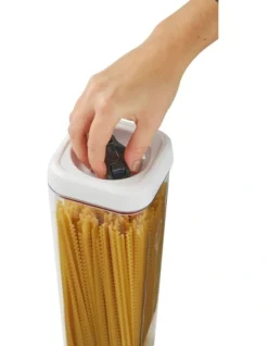 Zyliss Twist & Seal 1.6L Rectangle Container 8 Zyliss Twist & Seal 1.6L Rectangle Container -Kitchen Essentials Shop 789612670 3 720x928