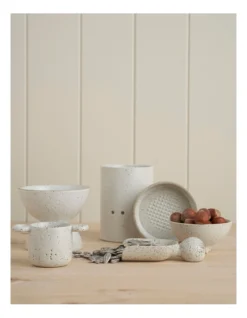 Handy Little Things Hand Juicer White Speckle 7 Handy Little Things Hand Juicer White Speckle -Kitchen Essentials Shop 866602000 3 720x928