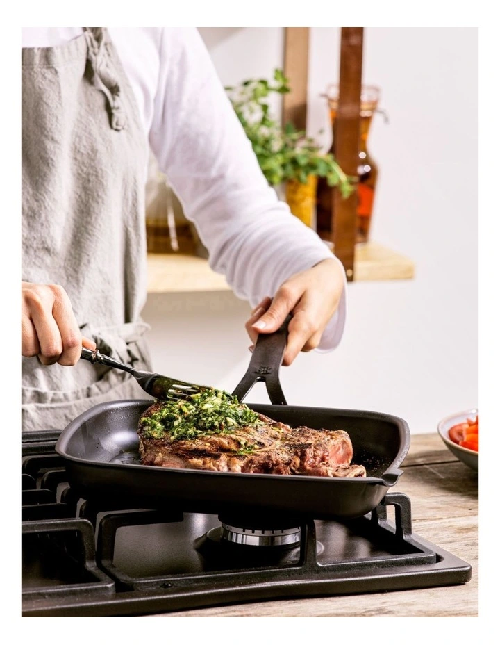 Steel Open Square Grill Pan 28x26cm In Black 7 Steel Open Square Grill Pan 28x26cm In Black - Image 5