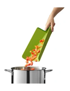 Joseph Joseph Chop2Pot Plus Large In Green 13 Joseph Joseph Chop2Pot Plus Large In Green -Kitchen Essentials Shop 932987530 6 720x928
