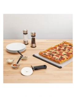 OXO Pizza Wheel 9 OXO Pizza Wheel -Kitchen Essentials Shop 934744960 4 720x928